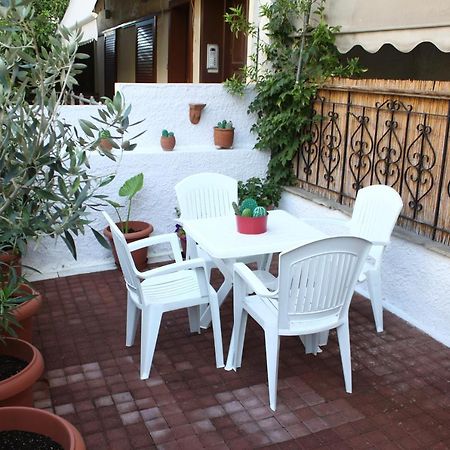 Sweet Stone Apartment In Imittos Atenas Exterior foto