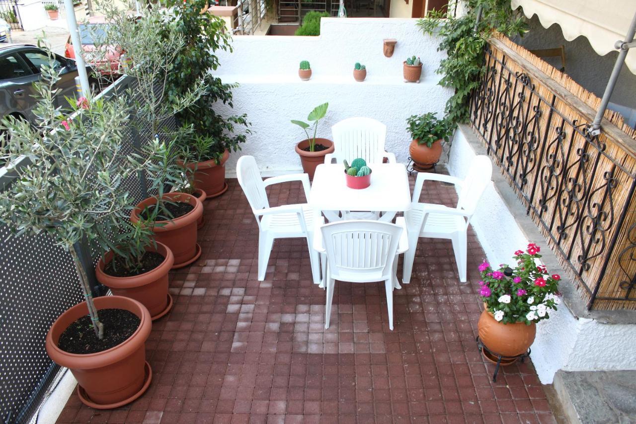 Sweet Stone Apartment In Imittos Atenas Exterior foto