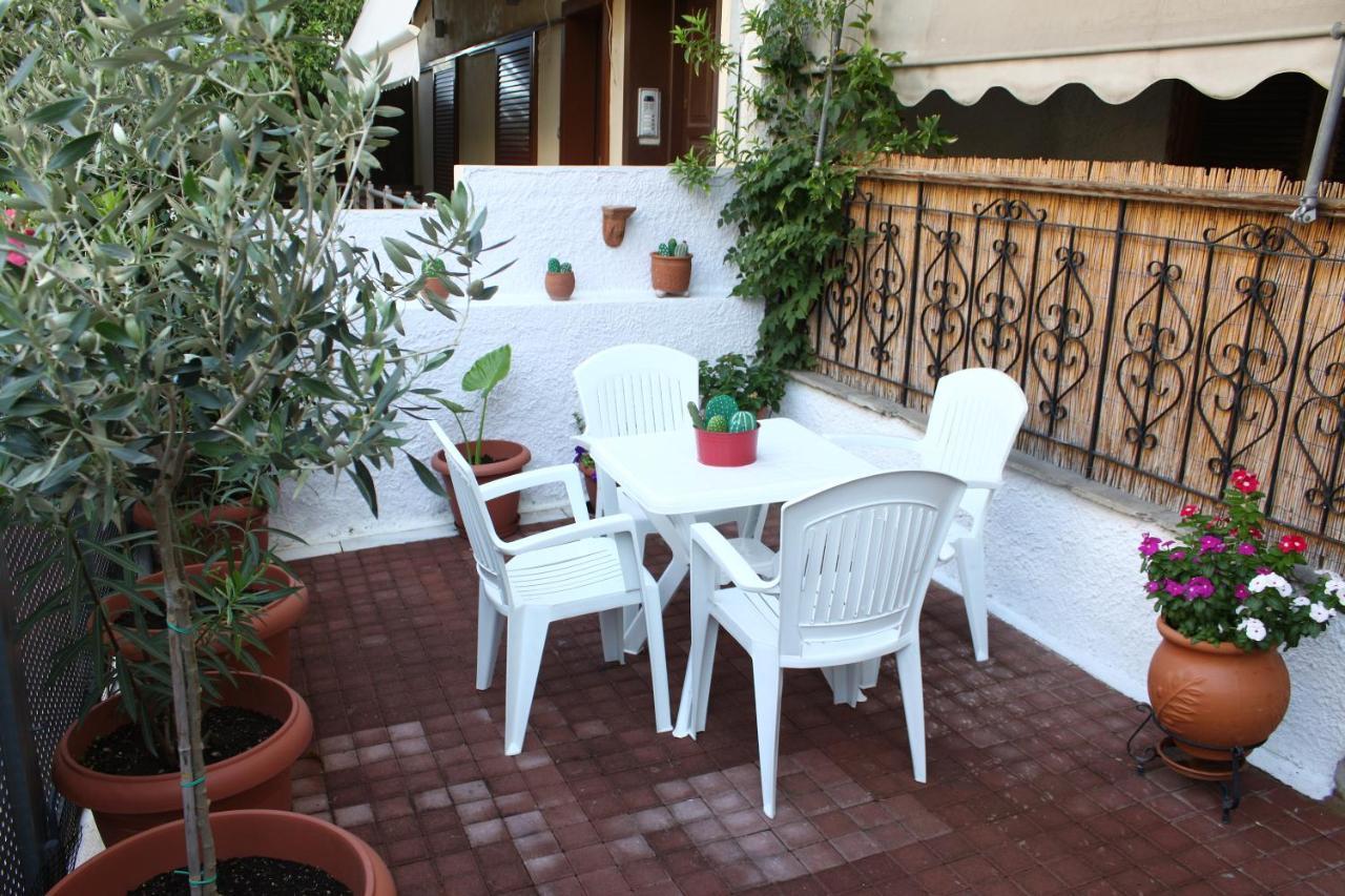 Sweet Stone Apartment In Imittos Atenas Exterior foto